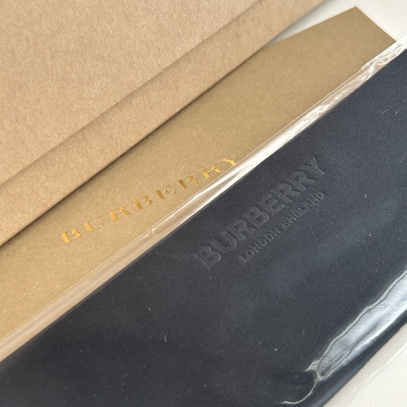 Burberry large leather hard case - Picture 5 of 5